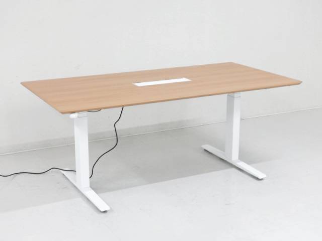 中古|オカムラ|スイフト (Swift)|平デスク(電動昇降タイプ