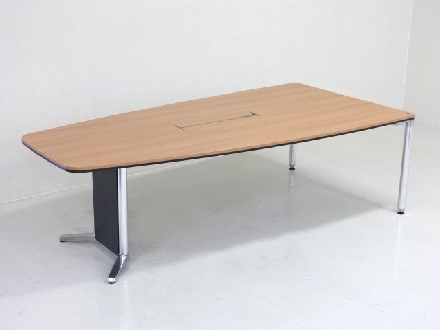 中古｜オカムラ｜ラティオ２｜ＯＡテーブル（配線カバー天板同色タイプ