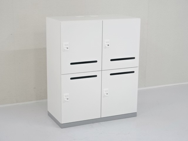 ID 170568 4人用ロッカー 鍵付き