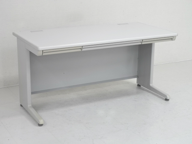 ���f�X�N D-37173 ���i�ʐ^�F�I�J����