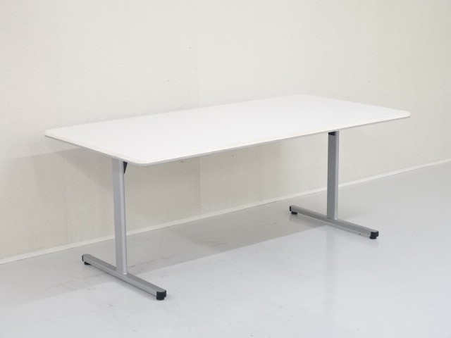 �傫�ȏ��i�摜