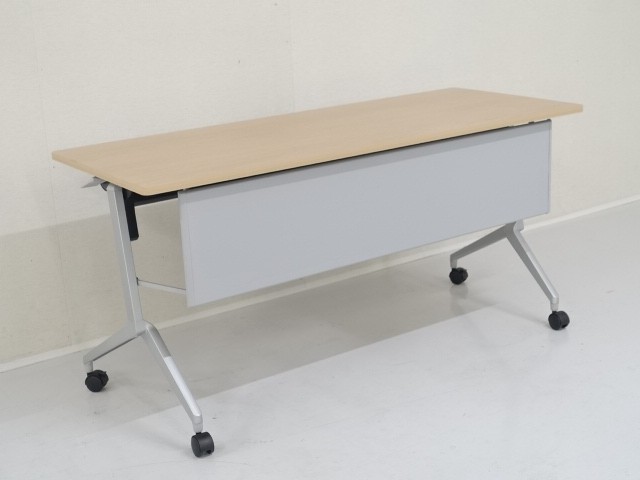 �t�H�[���f�B���O�e�[�u�� T-37494 ���i�ʐ^�F�R�N��