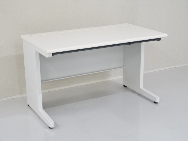���f�X�N D-37749 ���i�ʐ^�F���C�I��