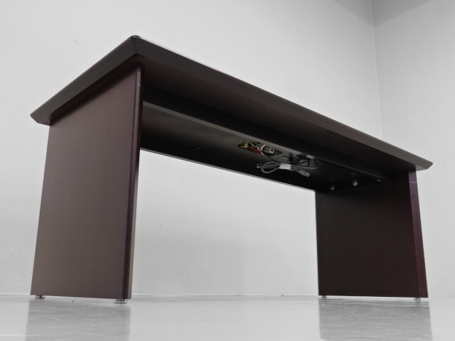 中古｜木製テーブル（コンセント付き）・ミーティングテーブル｜T28010｜オフィス家具の販売・通販サイト 楽市