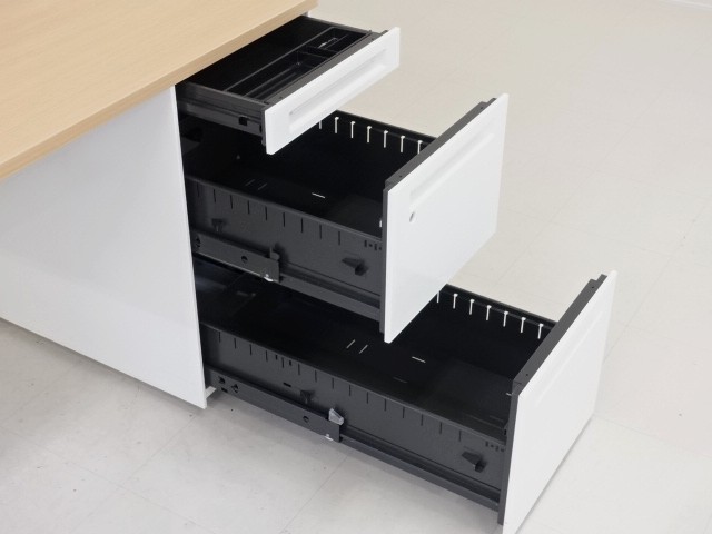中古｜オカムラ｜アドバンス｜片袖デスク（中央引出し無タイプ